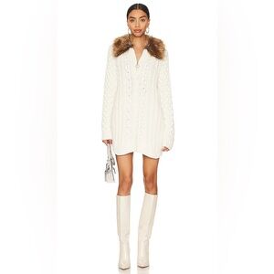 NWT!! 
Sun Valley Pullover
Show Me Your Mumu
Size: XS